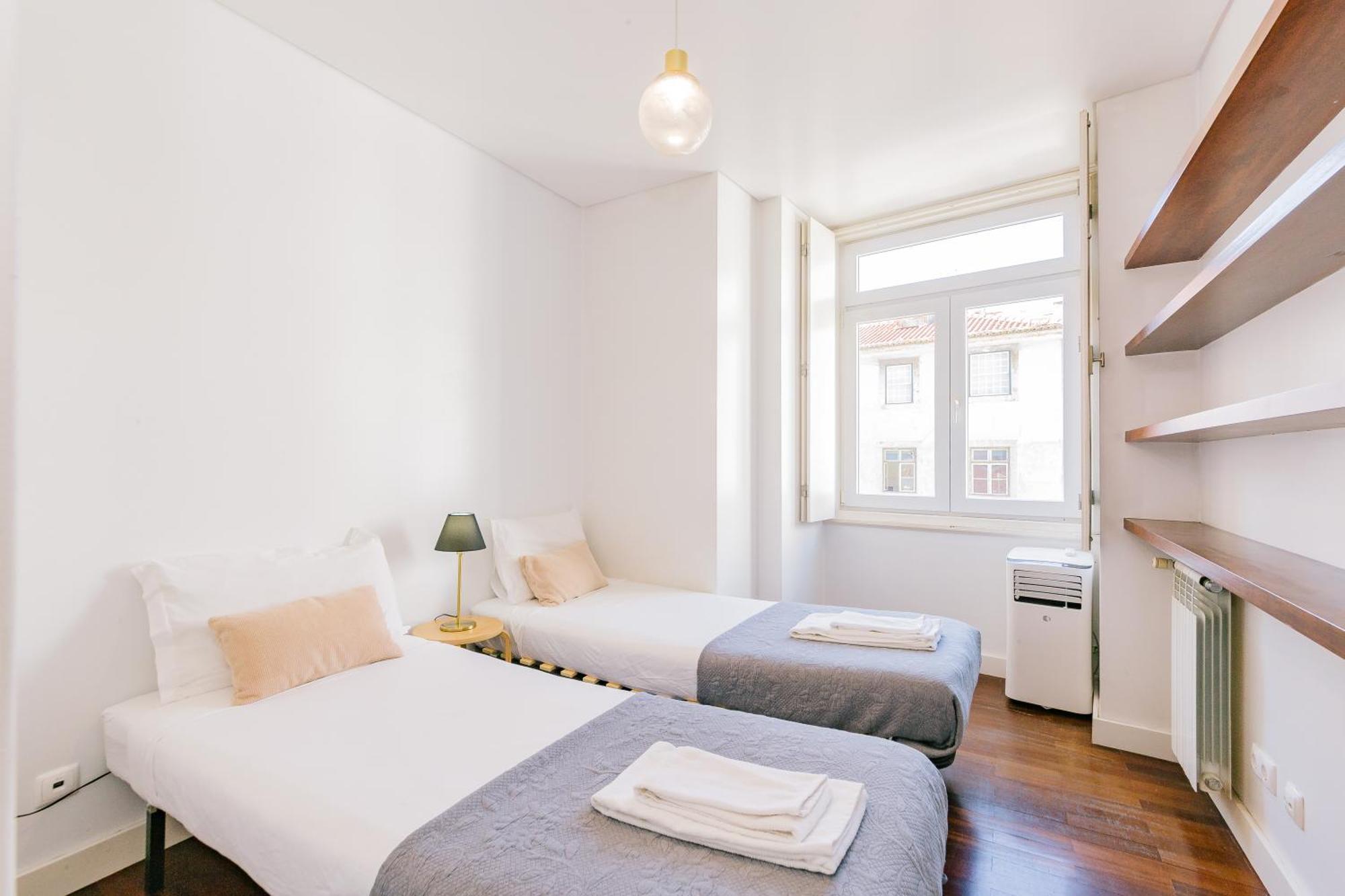 Chiado 2 Bedroom Elegant Apartment 리스본 외부 사진