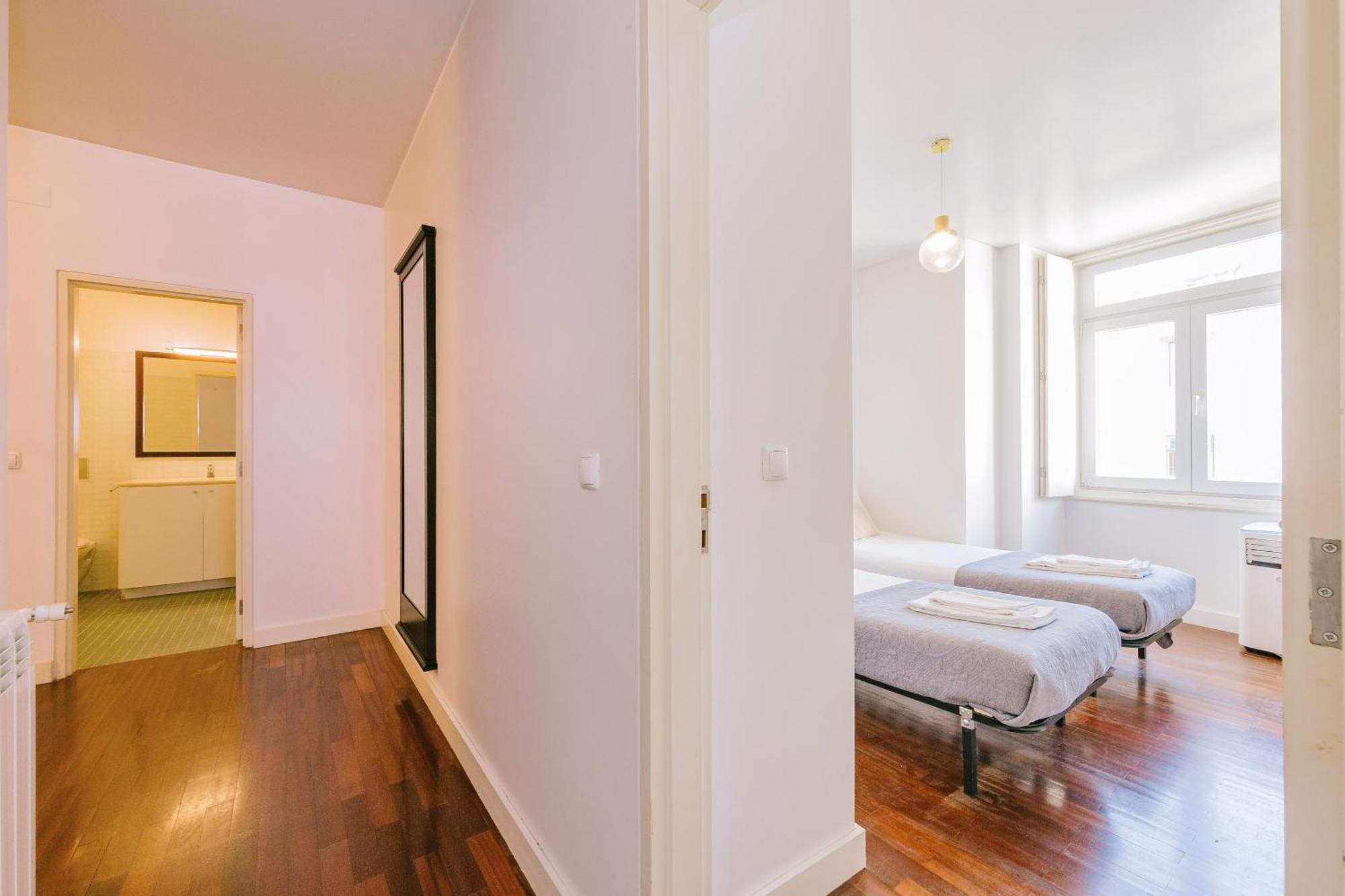 Chiado 2 Bedroom Elegant Apartment 리스본 외부 사진