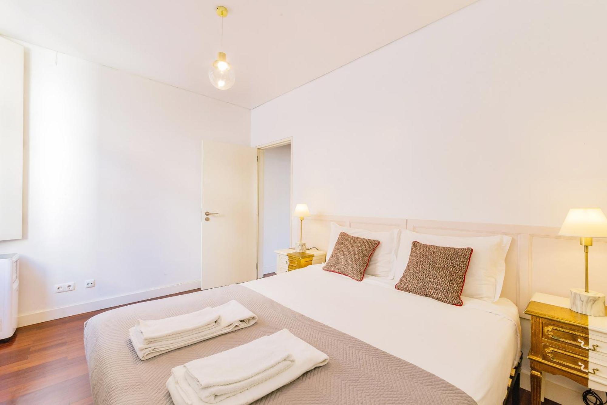 Chiado 2 Bedroom Elegant Apartment 리스본 외부 사진